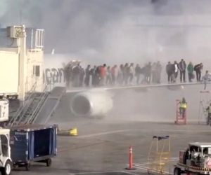 آتش‌گرفتن هواپیما در فرودگاه «دنورِ» آمریکا +فیلم