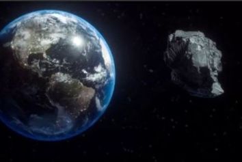 یک سیارک از کنار زمین عبور کرد