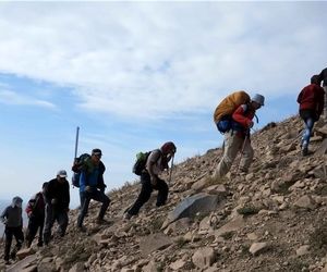 اعزام بالگرد برای نجات ۶ کوهنورد در قالی‌کوه