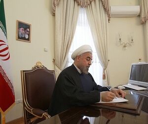 روحانی در پی سانحه سقوط هواپیمای مسافربری پاکستان در پیامی به نخست وزیر این کشور، ضمن ابراز همدردی، این مصیبت را به دولت و ملت پاکستان و خانواده قربانیان این حادثه تسلیت گفت.