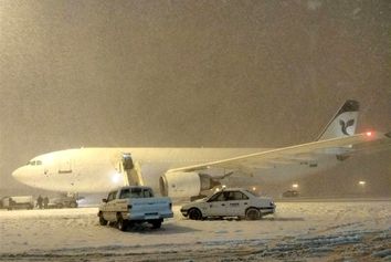 انجام تست اصطکاک سطوح پروازی فرودگاه امام (ره) برای انجام ایمن پروازها