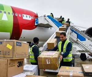 تصاویری از تلاش‌های شرکت‌های هواپیمایی در انتقال تجهیزات و لوازم پزشکی مورد نیاز برای مقابله با بحران کرونا از چین به اروپا 
