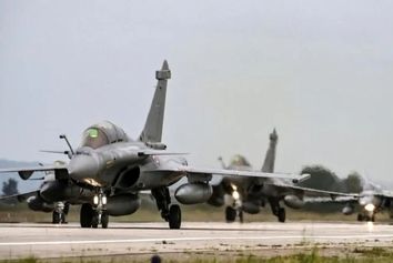 عمان در حال مذاکره با فرانسه برای خرید جنگنده‌های رافال