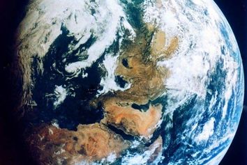 ‍
ایران در مرکز زیبایی‌های سیاره آبی رنگ!
