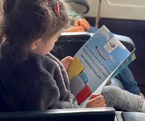 توزیع نشریه درون پروازی «صنعت هوانوردی» در پرواز شرکت هواپیمایی چابهار