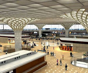 تهدید به بمب گذاری پروازهای فرودگاه مومبای را مختل کرد