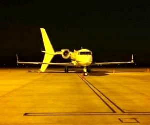 برخورد بال یک فروند ایرباس A330 خطوط هوایی تایلند حین تاکسی کردن در وینتیان لائوس با دم یک هواپیمای شخصی کوچک.