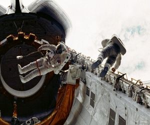 فضانوردان ناسا نسل بعدی لباس‌های فضایی را آزمایش می‌کنند