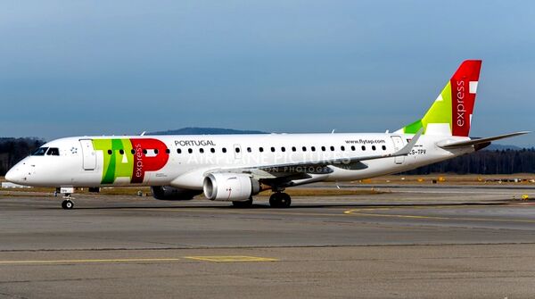  یک فروند امبرائر ERJ-190 شرکت هواپیمایی پرتغال (TAP) به رجیستر CS-TPV با شماره پرواز TP-487 از مبدا نیس فرانسه به مقصد لیسبون پرتغال به همراه ۶۱ مسافر و ۵ خدمه پرواز داشت.