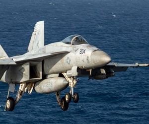 سقوط جنگنده اف-۱۸ نیروی دریایی آمریکا در سواحل ویرجینیا