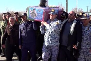 تشییع پیکر
 شهید سرتیپ خلبان فیروزمند در پایگاه نوژه همدان