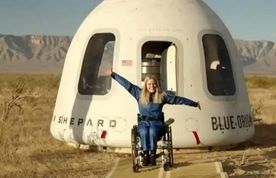 نخستین فرد دارای معلولیت به فضا رفت