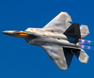 هر آنچه از F22 رپتور باید بدانید 
