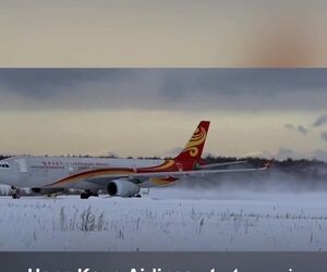 خروج هواپیمای Hong Kong Airlines از مسیر تاکسی‌وی در فرودگاه نیوچیتوسه ژاپن
