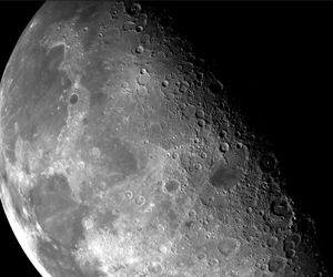 نخستین کاوشگر جهان برای نمونه‌برداری از سمت دور ماه پرتاب شد