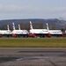 تصویری از هواپیماهای ایرباس A320 و A321 هواپیمایی بریتانیا، پارک شده در باند فرودگاه Glasgow اسکاتلند