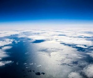 سازه‌های مرموز در اطراف زمین شناسایی شد