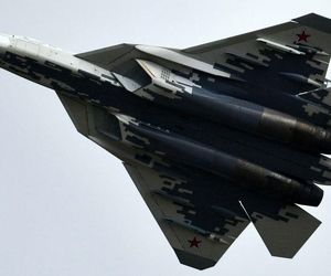 پهپاد آخوتنیک روسیه قادر به شلیک از سوی جنگنده سوخو-۵۷ است