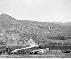 هواپیمای آلمانی
 در تخت جمشید سال ۱۳۱۲