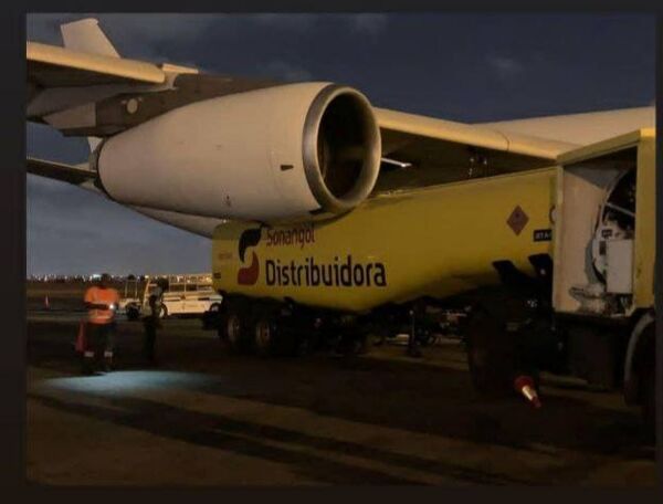 برخورد ماشین سوخت با A340