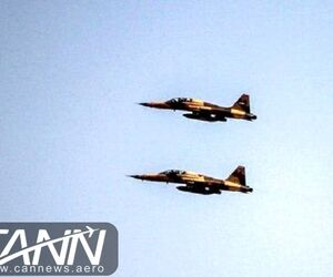 نخستین پرواز جنگنده ایرانی «کوثر» در آسمان تهران