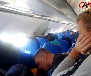 نجات بیمار بدحال در هواپیما توسط پزشک تیم فوتبال / ابراز همدردی لیگ برتر روسیه با باشگاه لستر سیتی