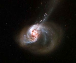 ثبت تصویر شگفت‌انگیز تضاد دو کهکشان با هم توسط تلسکوپ هابل