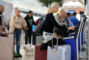 پرداخت غرامت به مسافران شرکت‌های هواپیمایی برای دست‌کم سه ساعت تاخیر