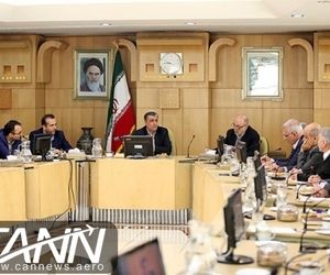 دیدار وزیر راه و شهرسازی با مدیران عامل شرکت‌های هواپیمایی و هلی‌کوپتری