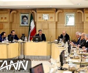 دیدار وزیر راه و شهرسازی با مدیران عامل شرکت‌های هواپیمایی و هلی‌کوپتری