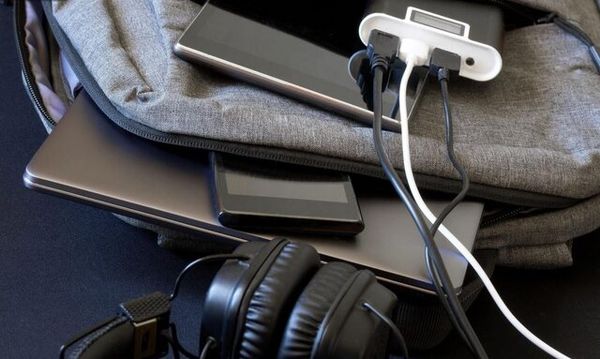 هشدار فرودگاه دبی برای حمل پاوربانک