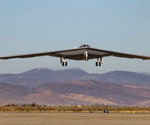 رونمایی و پرواز موفق دومین بمب‌افکن رادارگریز B-21 ریدر توسط نیروی هوایی آمریکا