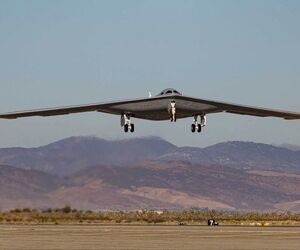 رونمایی و پرواز موفق دومین بمب‌افکن رادارگریز B-21 ریدر توسط نیروی هوایی آمریکا