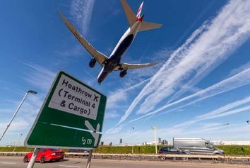 از تخلیه فرودگاه به دلیل کشف ماده خطرناک تا اعلام "بیماری جمعی راون‌تنی"