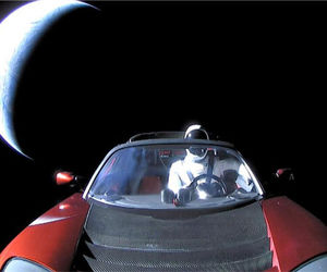 خودروی تسلا به نزدیک ترین فاصله مریخ رسید