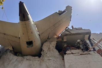 سقوط پرواز ۱۷۱ ایرایندیا و جنجال‌های تحقیقاتی 