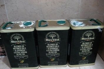 کشف ۱۰ کیلو شیشه از دو مسافر دبی!