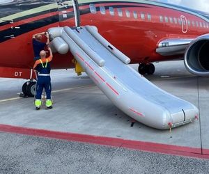 نقص فنی هواپیما کار دست چک داد 