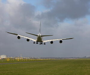 فرود اظطراری یک هواپیمای مسافربری 
در ژاپن