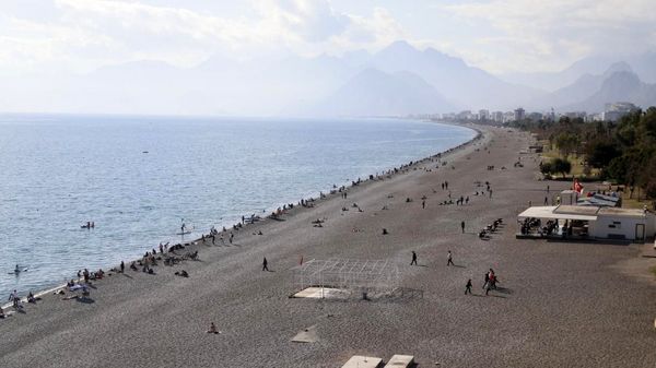 افزایش شمار توریستهای بازدیدکننده از شهر ساحلی آنتالیا