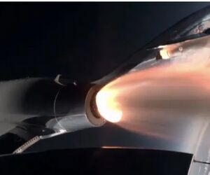 باز شدن پین فضاپیمای گردشگری ویرجین گلکتیک