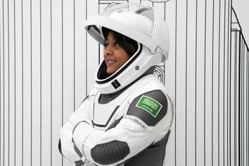 ریانه برناوی، اولین زن فضانورد عرب در گینس!  +عکس