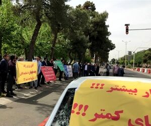 در خواست افزایش حقوق کارکنان بخش مراقبت پرواز
