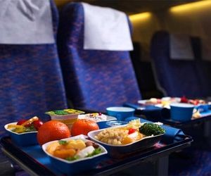 آیا وقت بازگشت پذیرایی به پروازها نرسیده است؟