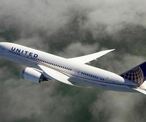 شرکت هواپیمایی یونایتد در پی ممنوعیت انجام پروازها توسط ایالات متحده برای مسافرینی که از انگلیس و ایرلند وارد می‌شوند، پروازهایی به لندن و دوبلین را انجام خواهد داد.