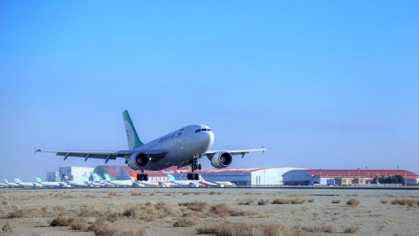 ۲۸۰ پرواز عبوری، ۱۳۰ پرواز داخلی و ۴۵ پرواز بینالمللی از فرودگاههای کشور