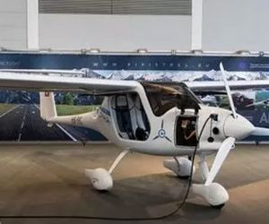 هواپیمایی که با یک خودرو شارژ می شود