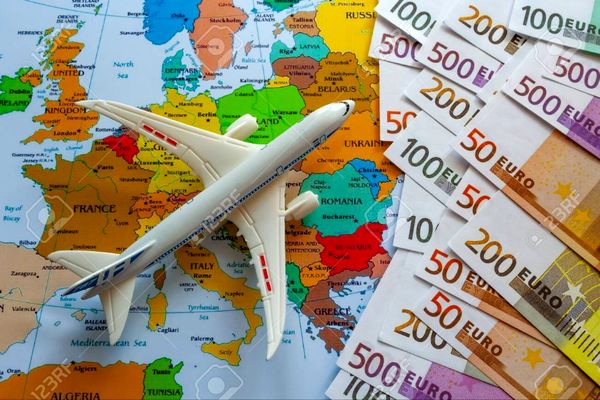 سقوط آزاد هواپیماهای قدیمی در آسمان اروپا؛ نسل نو فرماندهی آسمان را به دست گرفت