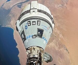 بازگشت کپسول استارلاینر به زمین به تاخیر افتاد