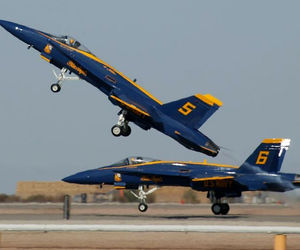 پرواز هواپیماهای نظامی در آسمان البرز/ مردم نگران نباشند